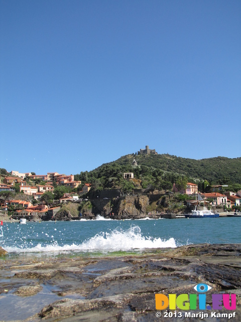 SX27689 View from Collioure